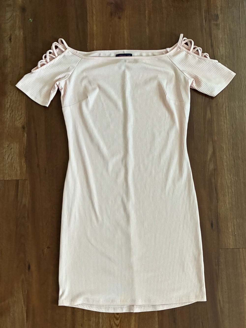 Material Girl Ribbed Fabric Cold Shoulder Dress Size Large